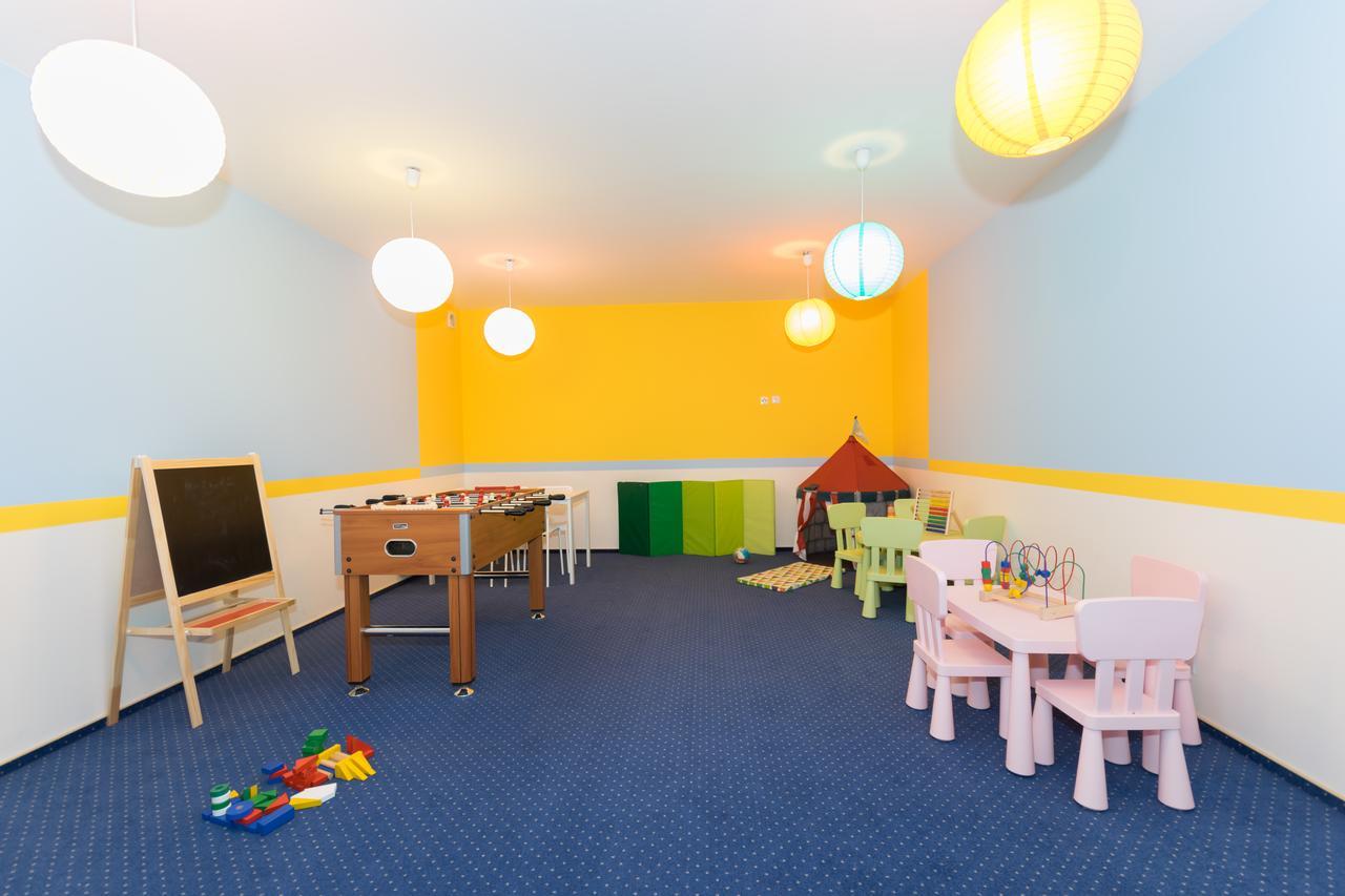 Apartament Komandorski ダルウフコ エクステリア 写真